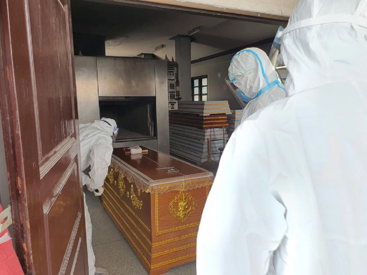 ฌาปนกิจศพ "น้าค่อม" แล้ว ลูกสาวเปิดใจทั้งน้ำตา เจ็บหัวใจทั้งครอบครัวมาส่งไม่ได้