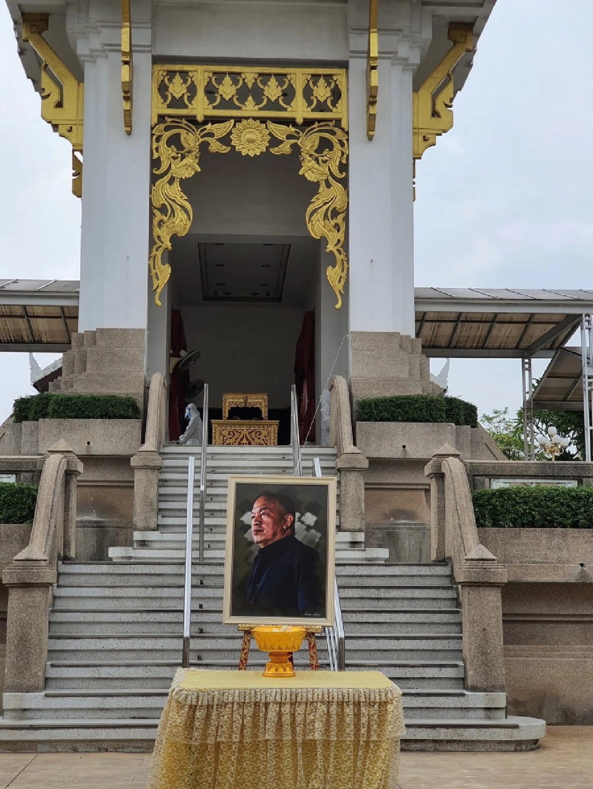 ฌาปนกิจศพ "น้าค่อม" แล้ว ลูกสาวเปิดใจทั้งน้ำตา เจ็บหัวใจทั้งครอบครัวมาส่งไม่ได้