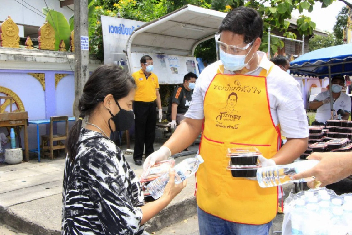 "สรรเพชญ" ปชป. สงขลา เปิดโรงครัวอาสา ปรุงอาหารสดแจกจ่ายประชาชน เดือดร้อนจากโควิด 19 