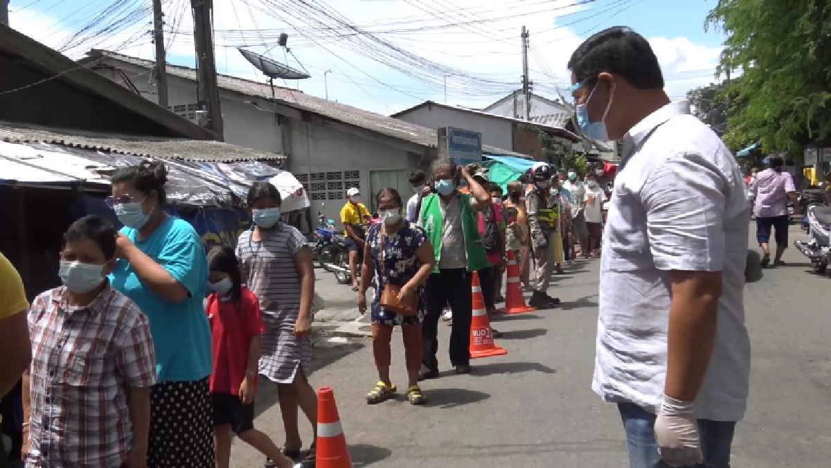 "ปชป." สงขลา เดินหน้าช่วยเหลือชาวชุมชนที่ได้รับผลกระทบจาก โควิด 19          