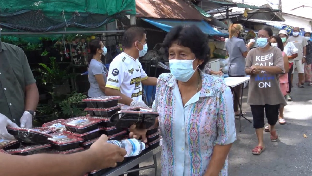 "ปชป." สงขลา เดินหน้าช่วยเหลือชาวชุมชนที่ได้รับผลกระทบจาก โควิด 19          
