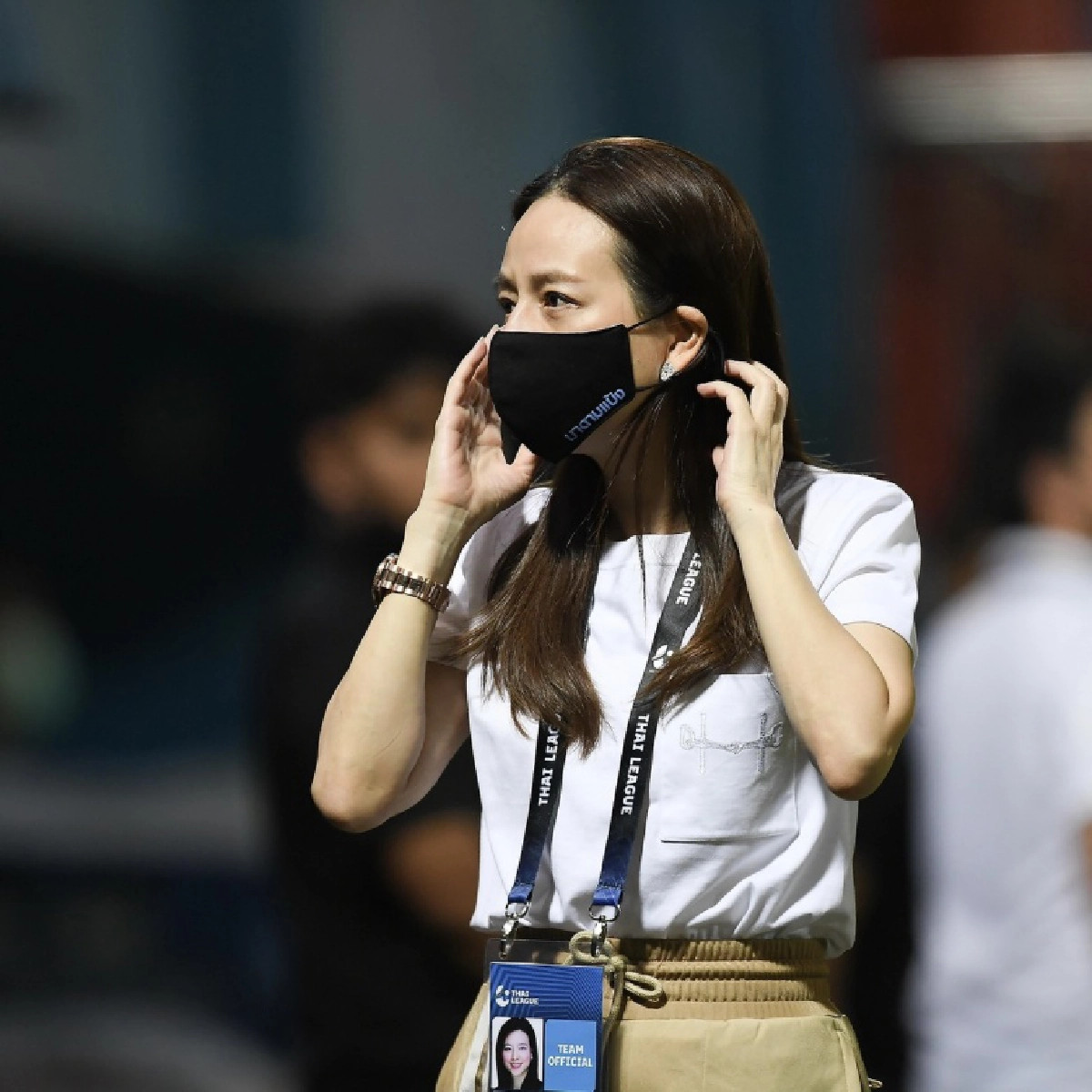 ปธ.สิงห์เจ้าท่า มอบความช่วยเหลือ43 ชุมชนคลองเตย -เพจสโมสรอัดคลิปให้กำลังใจสู้โควิด