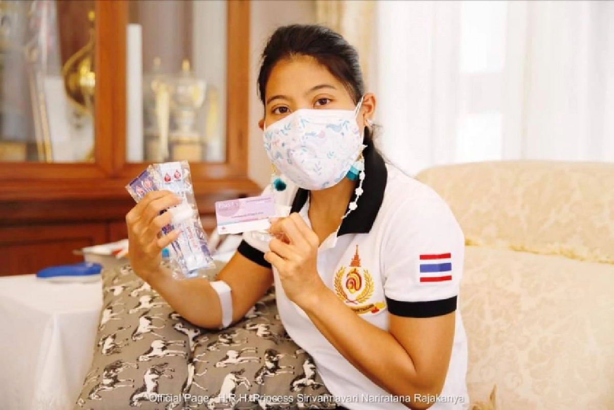 เจ้าฟ้าสิริวัณณวรี ทรงบริจาคพระโลหิต แก่ ศูนย์บริการโลหิตแห่งชาติ เพื่อใช้รักษาผู้ป่วยตามโรงพยาบาลต่างๆ 