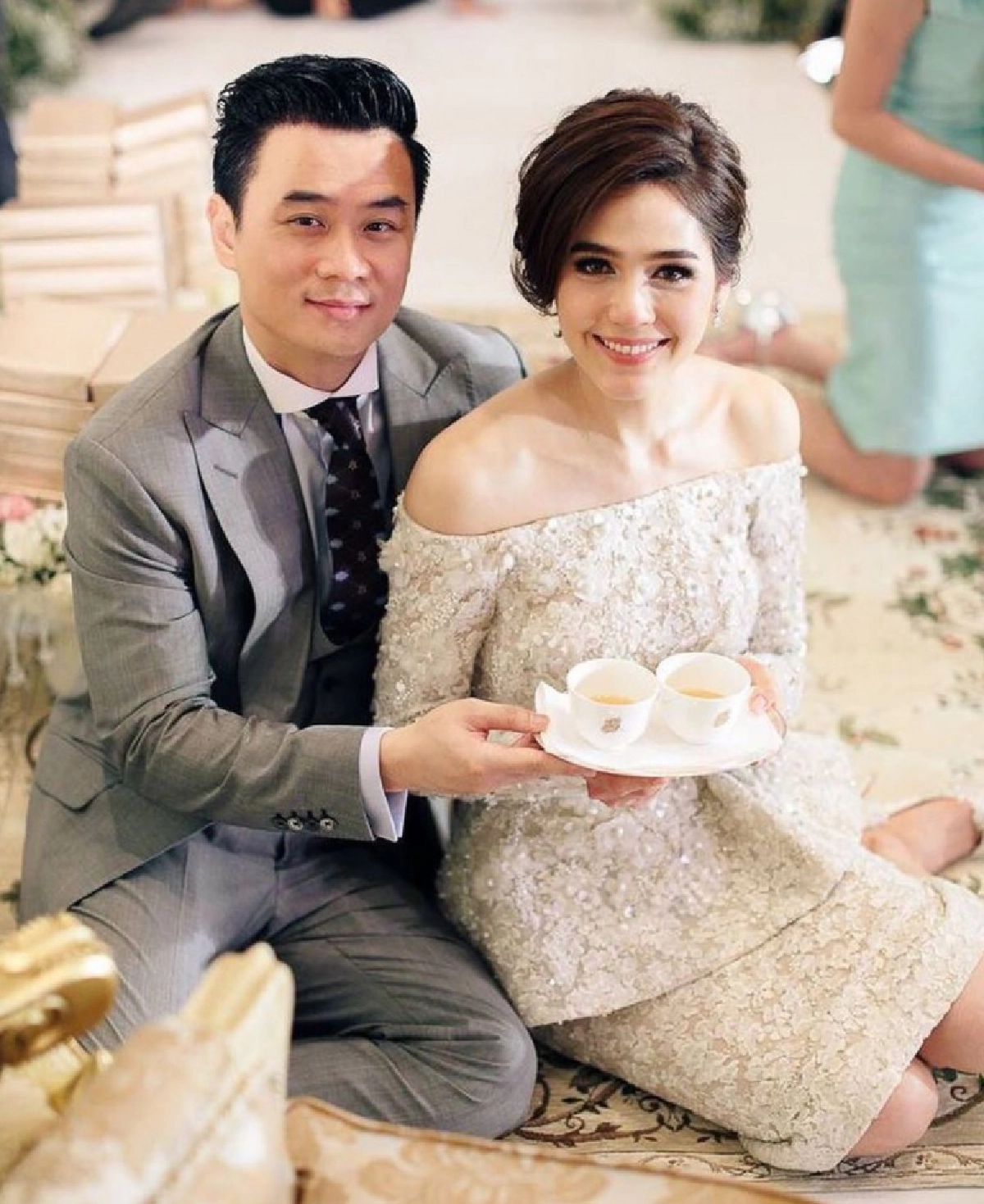"น็อต - ชมพู่" โพตส์ภาพสุดอบอุ่น ครบรอบแต่งงาน 6 ปี
