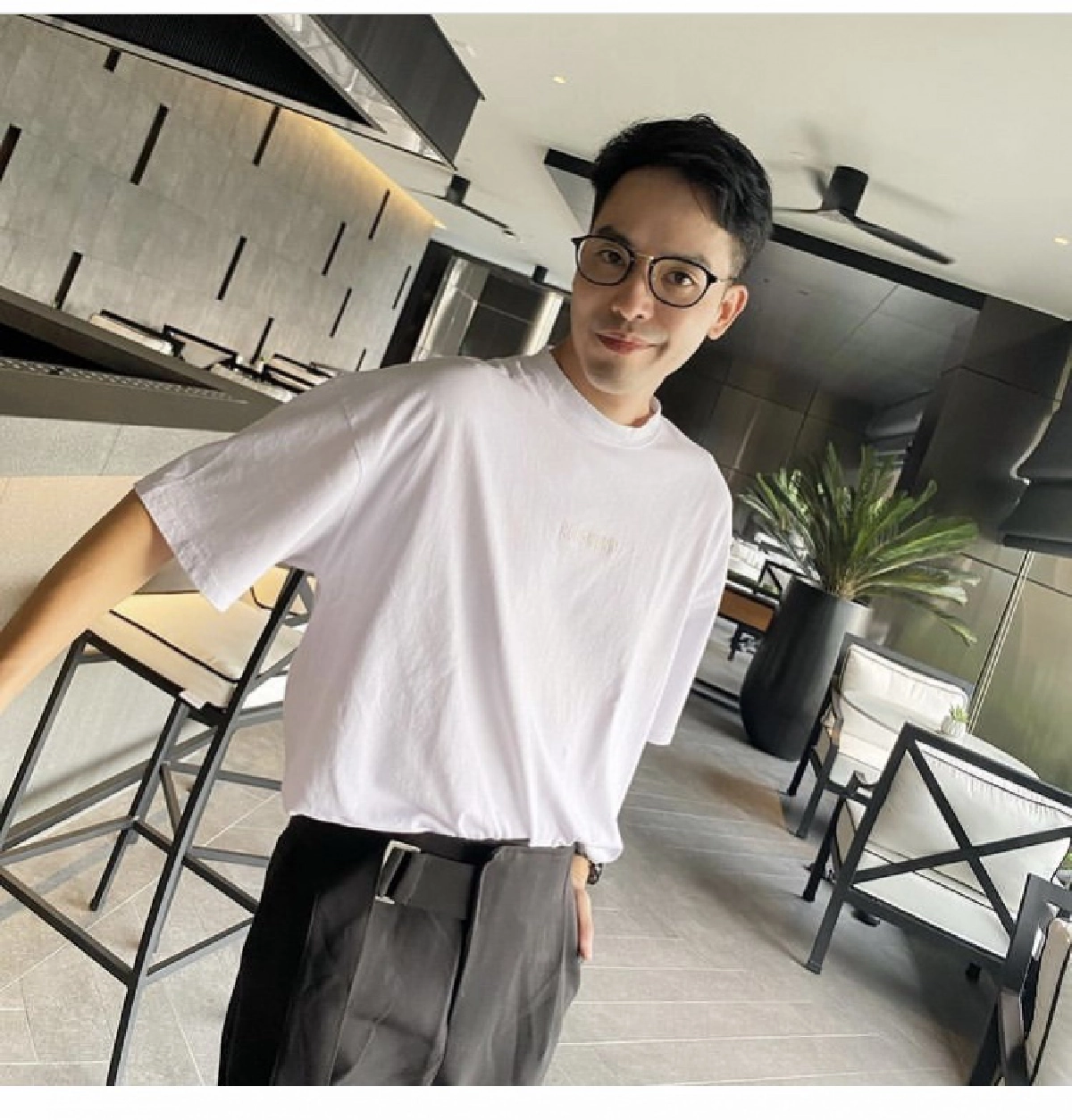 สวนกระแสโควิด "ท็อป ณัฐเศรษฐ์" เปิดรับพนักงานโรงงาน และ office หลายตำแหน่ง