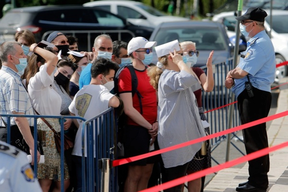 วัคซีน โควิด-19, โรมาเนีย, โควิด-19