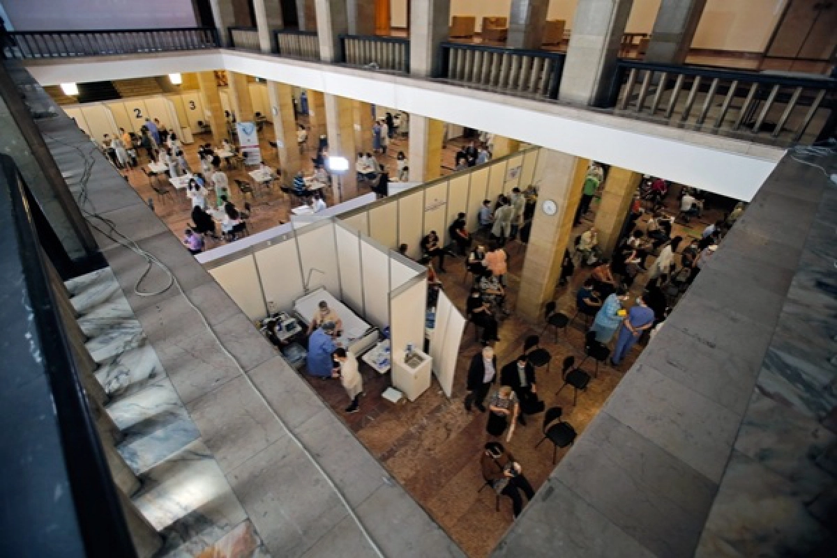 วัคซีน โควิด-19, โรมาเนีย, โควิด-19