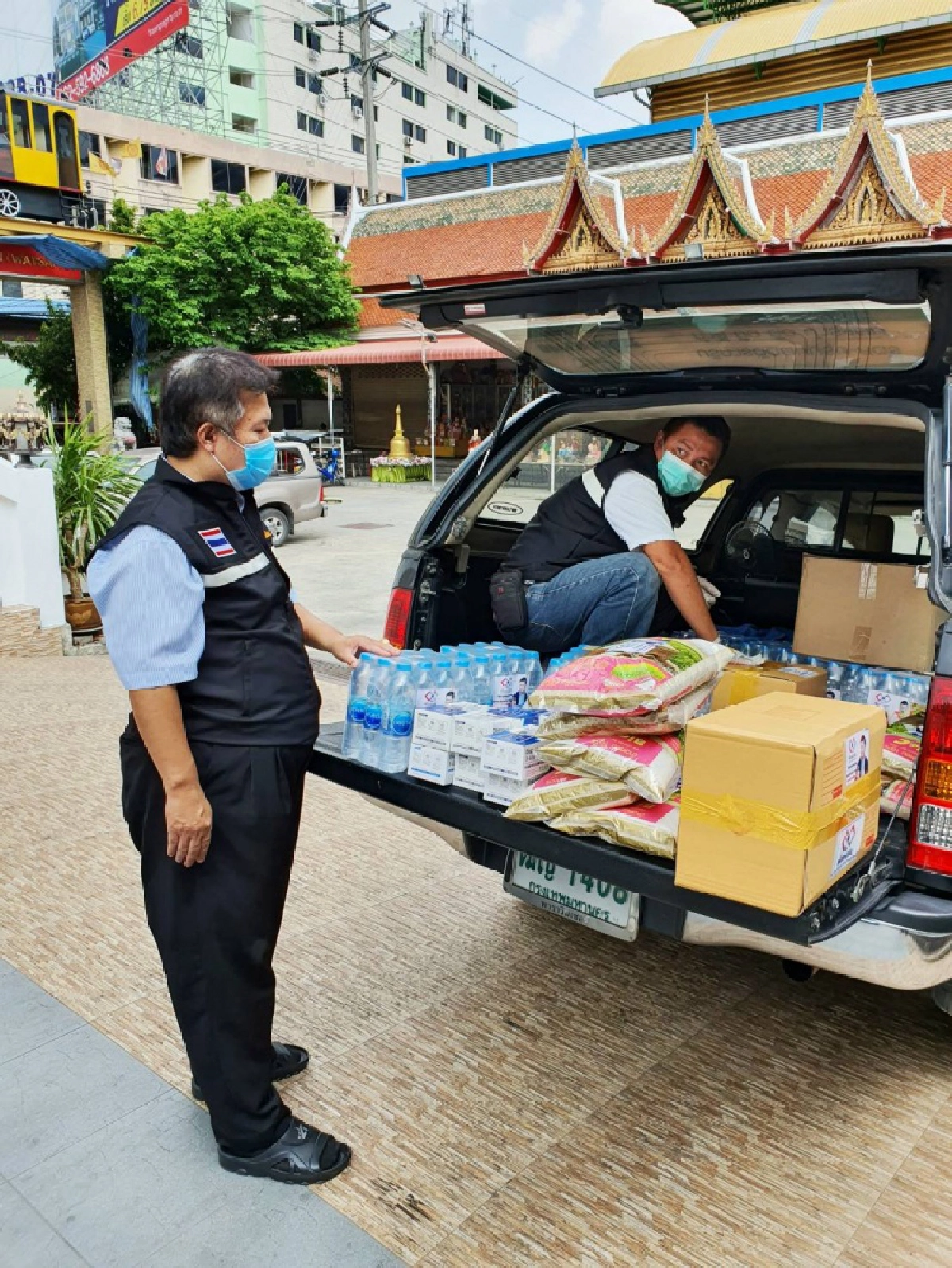 "พรรคเพื่อแผ่นดิน" ลุยช่วยชาวชุมชนคลองเคย 