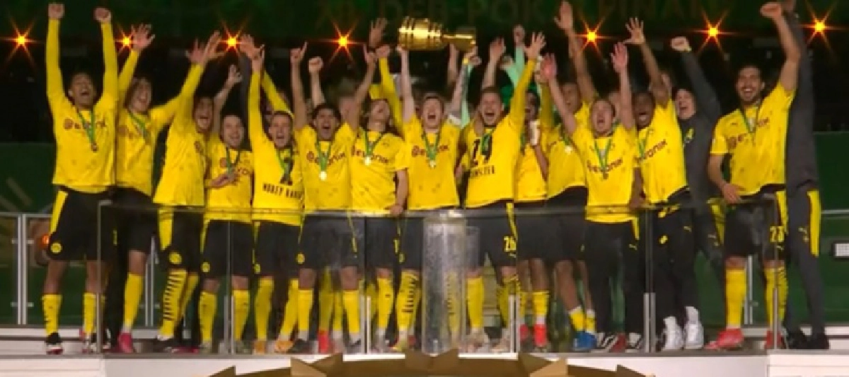 โบรุสเซีย ดอร์ทมุนด์  รั้งอันดับ 3 ทำเนียบแชมป์ เดเอฟเบ โพคาล 