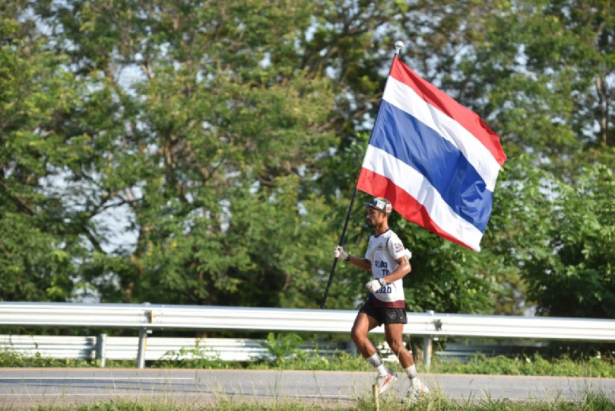 วิ่งธงชาติไทย วันที่48ของกิจกรรม เดินทางถึงโนนสูงเก็บระยะทาง 88กม.