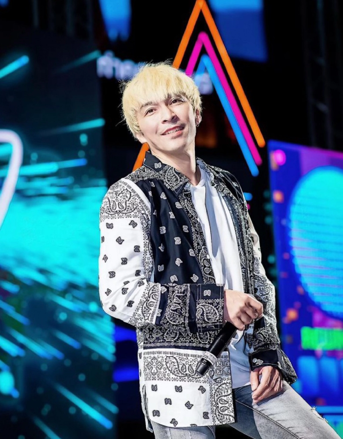  คลายเครียดโควิด "ปู แบล็คเฮด" ปล่อยเพลง "เที่ยวทิพย์"  นั่งรอแต่วัคซีน พร้อมท่าเต้นน่าเอ็นดู
