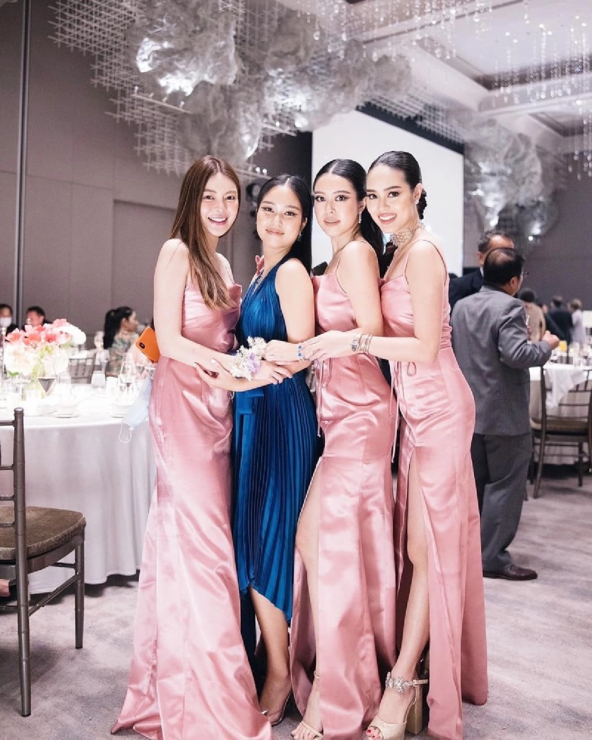 "เอวา" เดือดแทนพี่สาวถูกมิจฉาชีพแอบอ้างลวงขายของออนไลน์