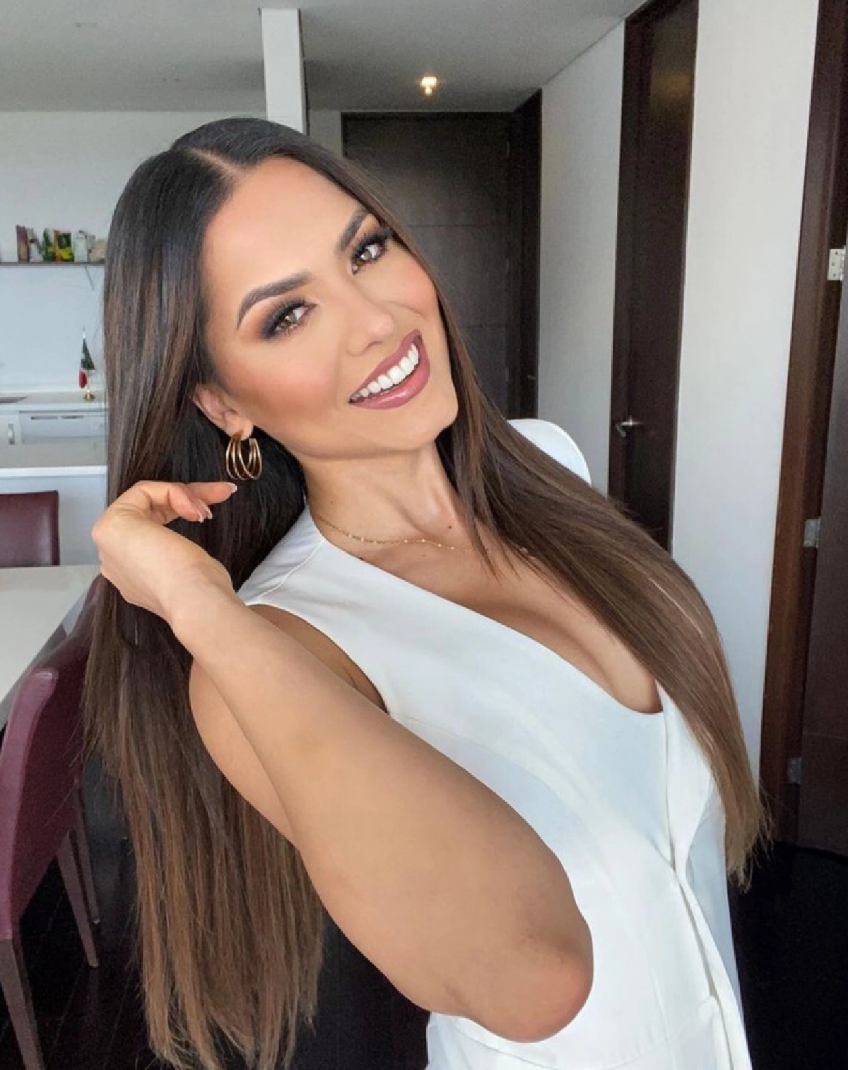 ประวัติไม่ธรรมดา  "อันเดรอา เมซา"  Miss Universe 2020 