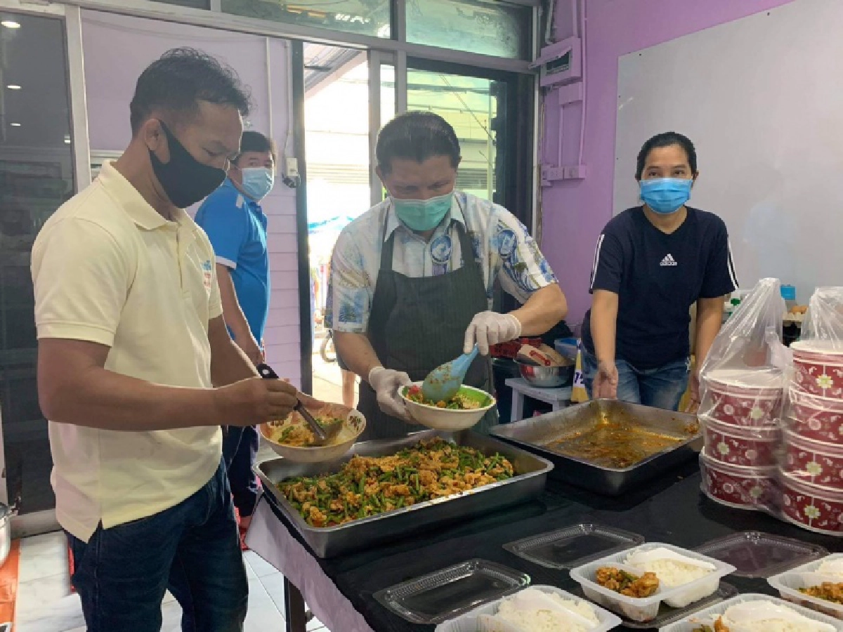 เขาทราย นำ "ชมรมวีรบุรุษแชมป์โลกไทย"ประเดิมภารกิจหนุนรพ.สนาม
