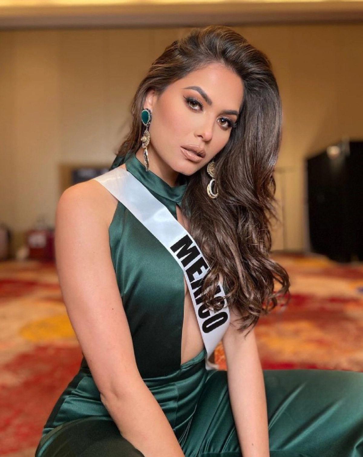 ประวัติไม่ธรรมดา  "อันเดรอา เมซา"  Miss Universe 2020 