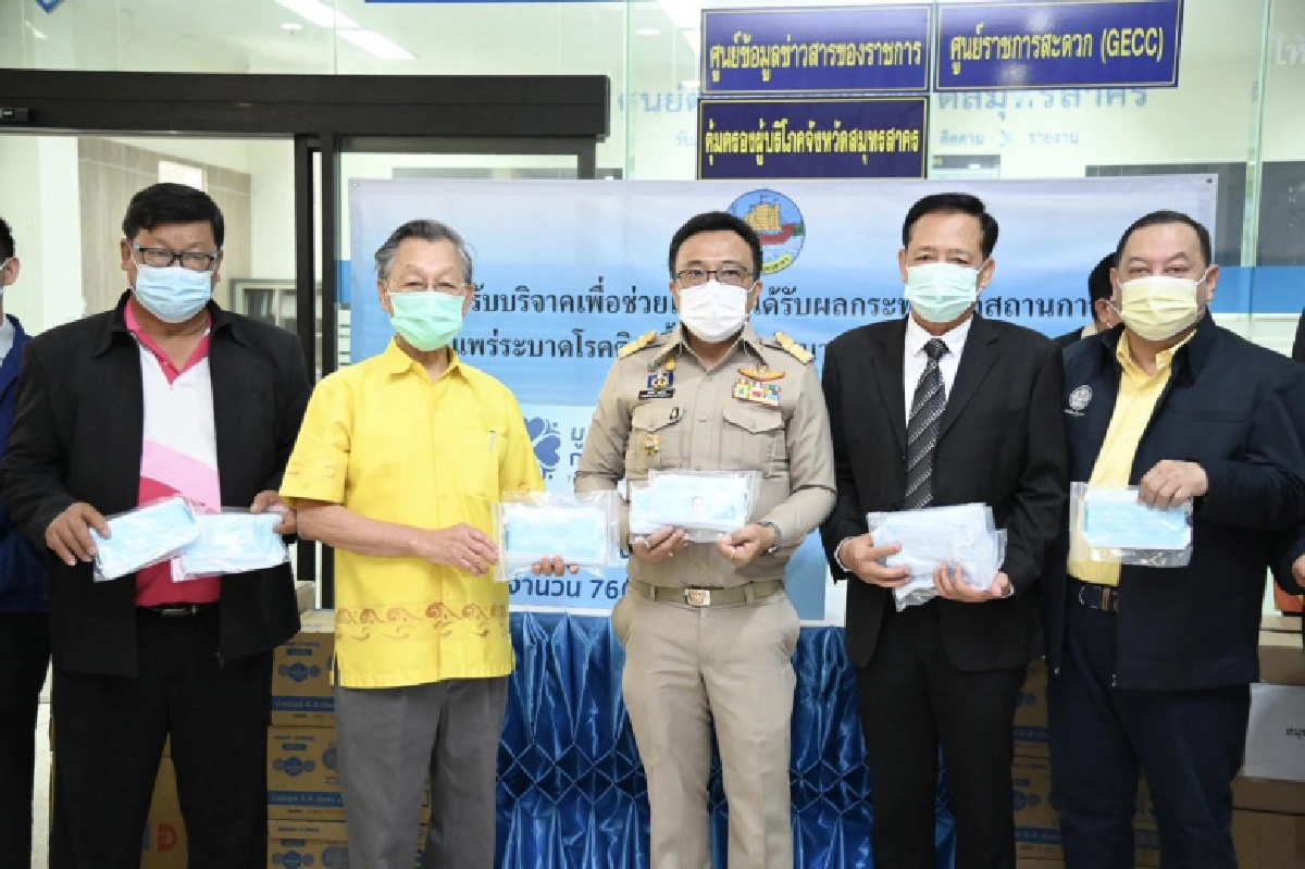 "ชวน" จับมือ "จุติ" เดินสายแจกหน้ากากอนามัย "กลุ่มเปราะบาง" ภาคตะวันออก 