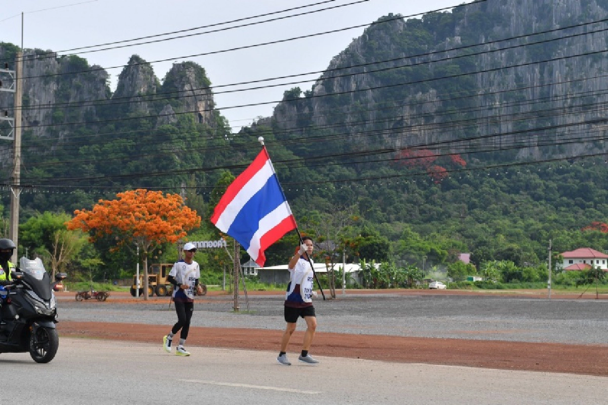 ผู้ว่าสระแก้ว ร่วมวิ่งธงชาติไทย วันที่  54  ยอดสะสม 4,202 กม.