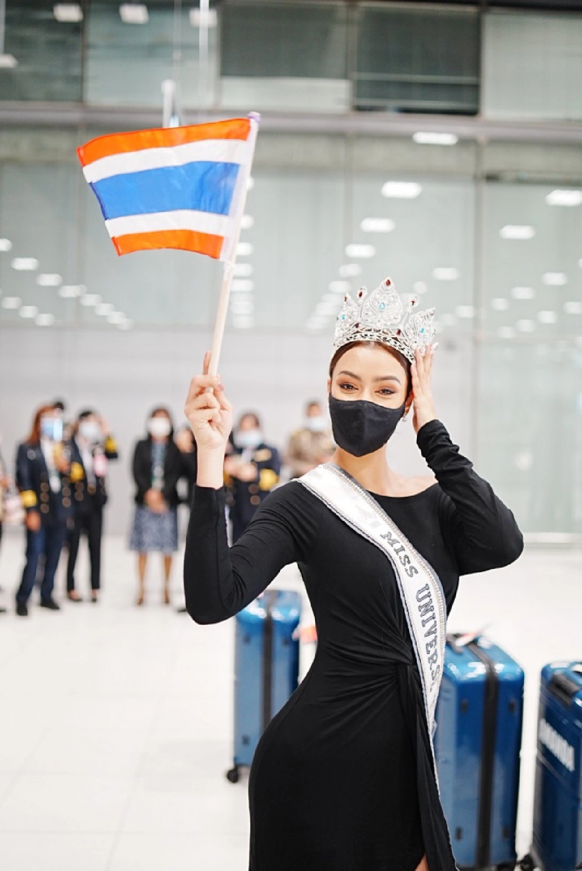 ชมภาพชุด "อแมนด้า" ในลุคสวยสง่าต้อนรับกลับบ้าน