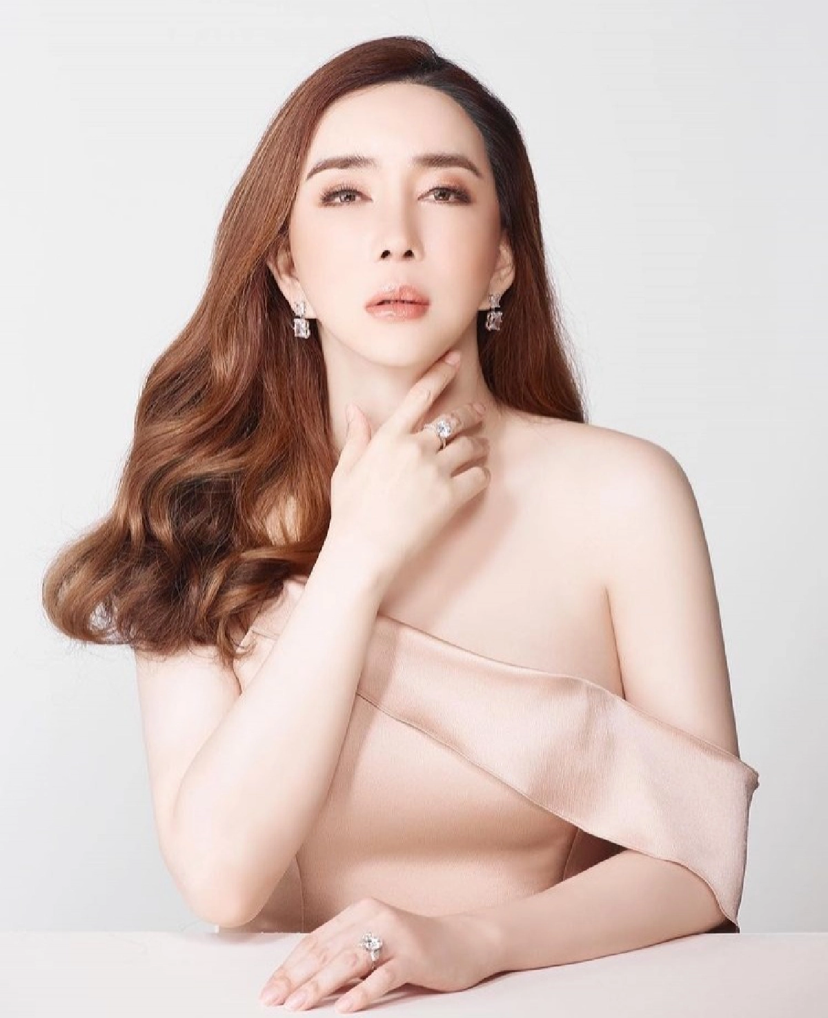 "แอน จักรพงษ์" ทุ่ม 150 ล้าน จ่าย กสทช. ลุยทีวีดิจิทัล 