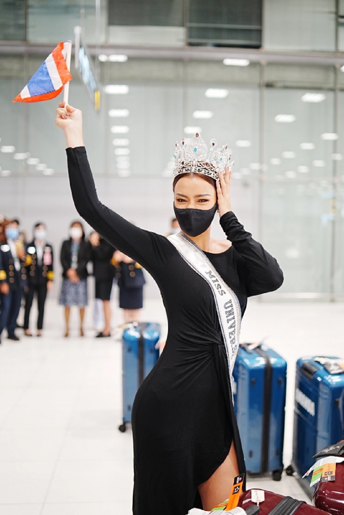 ชมภาพชุด "อแมนด้า" ในลุคสวยสง่าต้อนรับกลับบ้าน