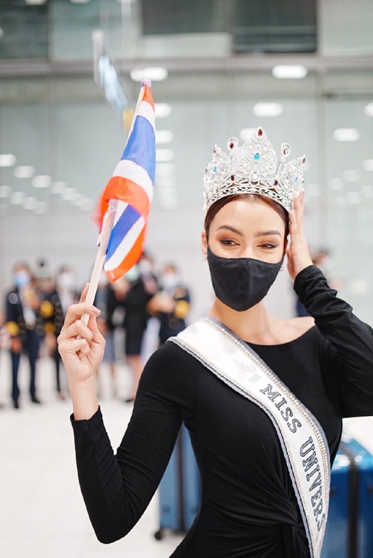 ชมภาพชุด "อแมนด้า" ในลุคสวยสง่าต้อนรับกลับบ้าน