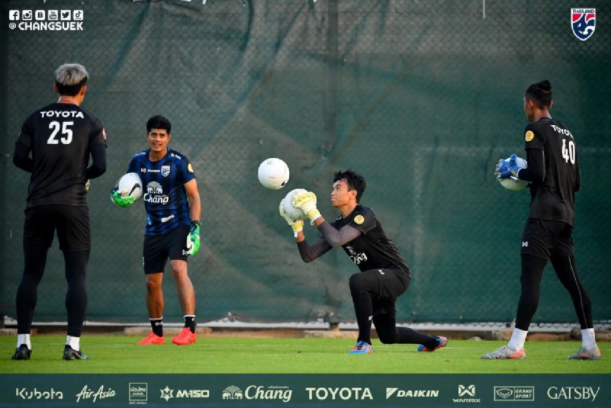 ช้างศึกซ้อมต่อเนื่อง รอ"เจ"ชนาธิป-ธนวัฒน์ สมทบ  อุ่นเครื่องนัดแรกพบโอมาน 