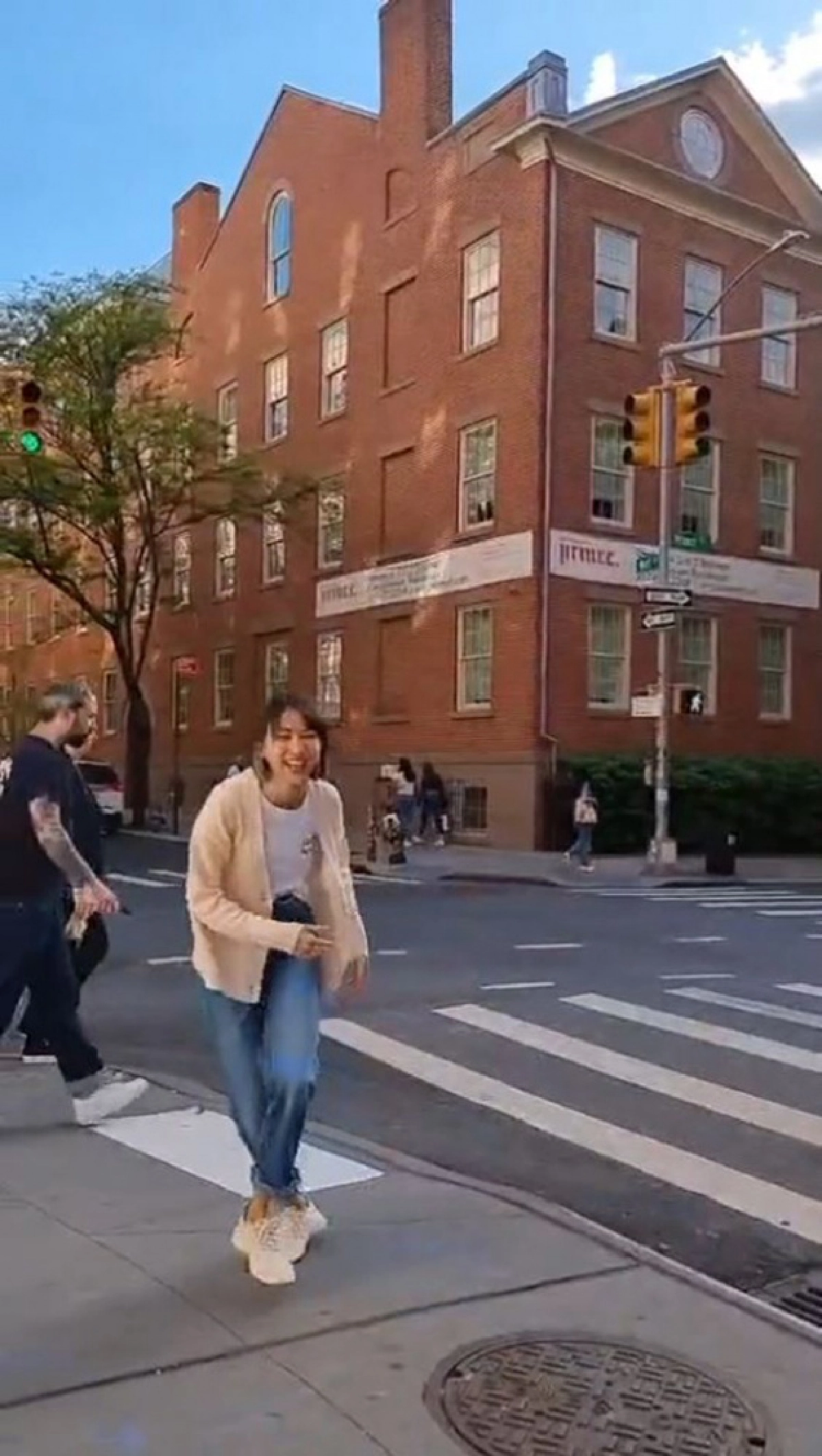  ดราม่าซ้ำซาก "มิ้น I Roam Alone" ทัวร์ลงอีก โพสต์คลิปที่สหรัฐฯ ไม่ใส่แมสก์ โซเชียลสงสัย ฉีดวัคซีนครบยัง