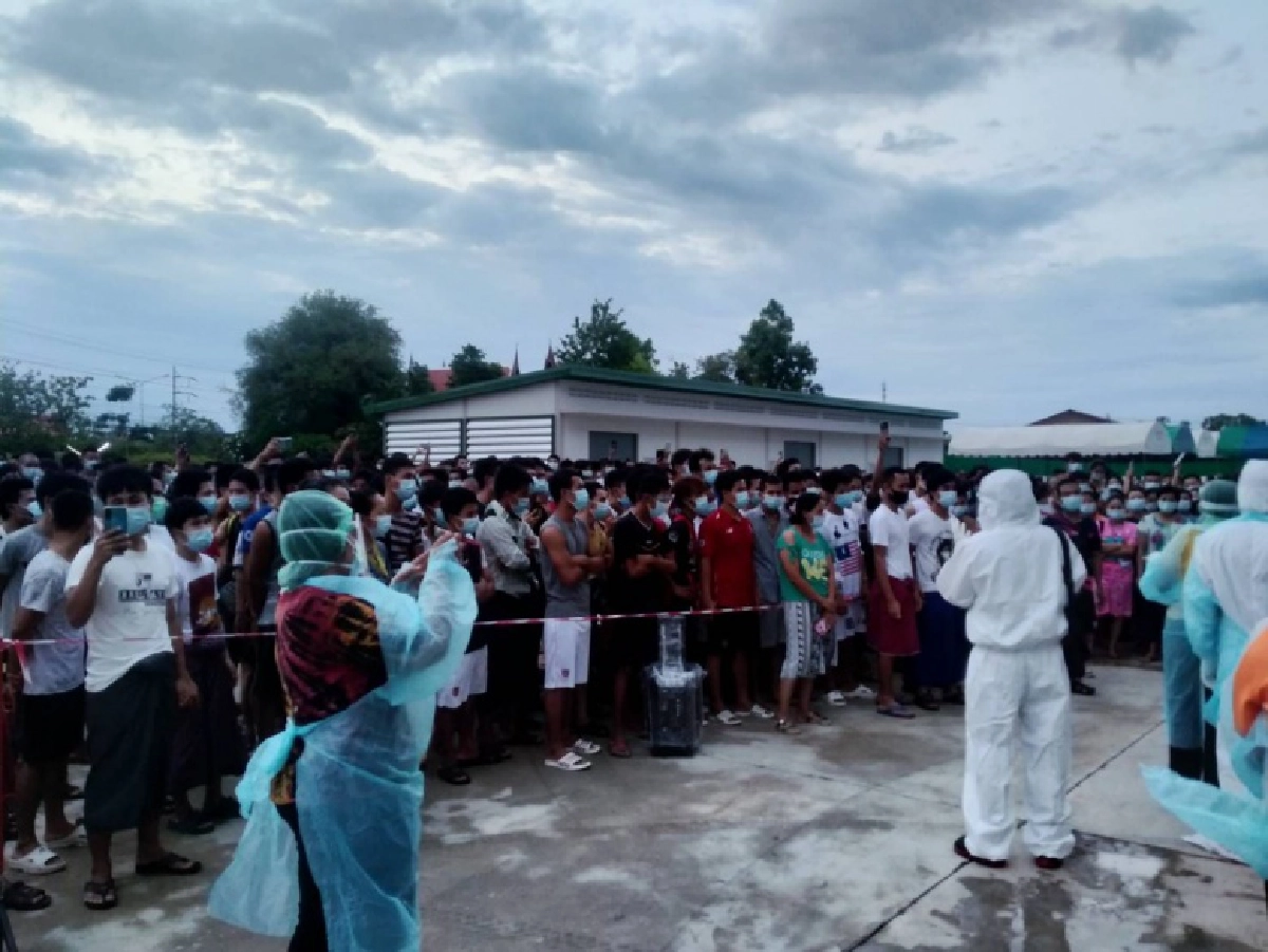 ผู้ป่วยโควิด-19  เขาย้อย เพชรบุรี  พยายามหลบหนี รพ.สนาม  