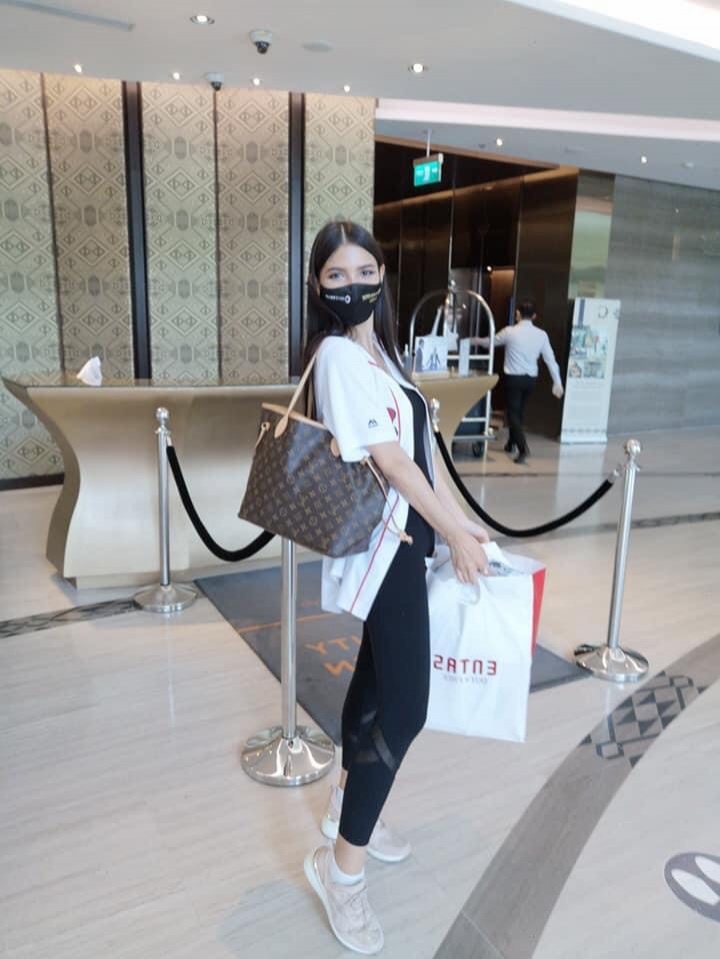 'คริสติน่า' บ่จบ  จักรวาลลาวเปลี่ยน