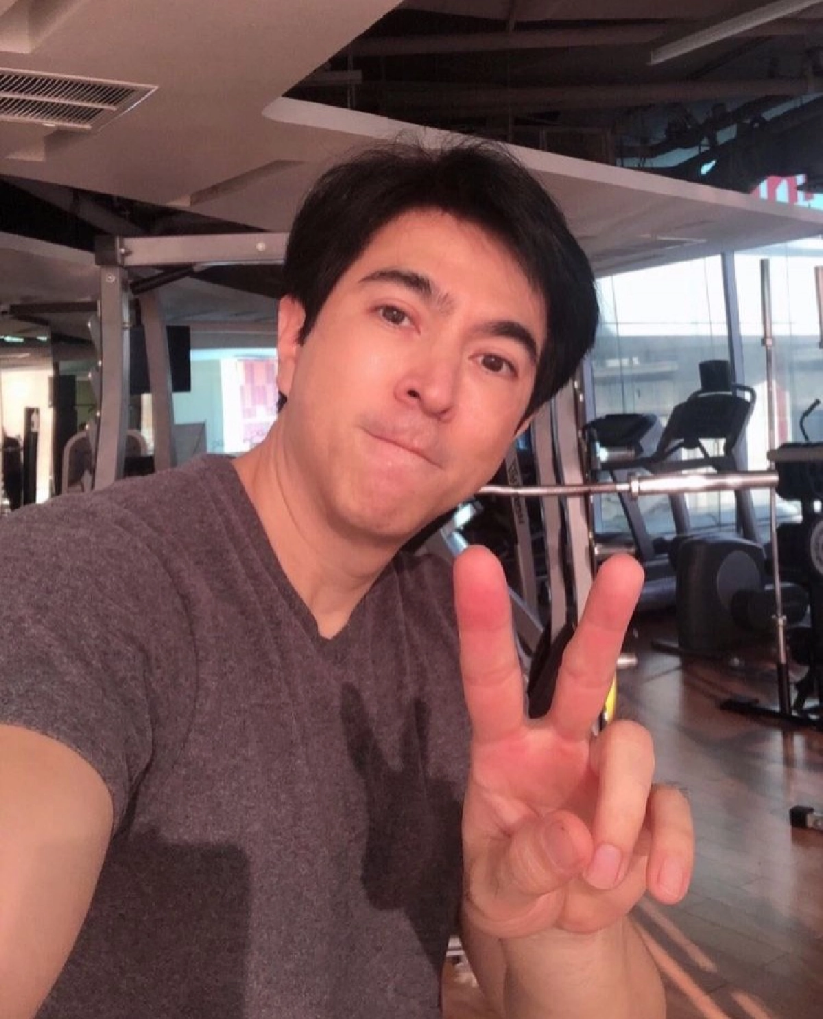 "แซม ยุรนันท์"  เศร้า ระบายความในใจ เสียเงินหลายแสน