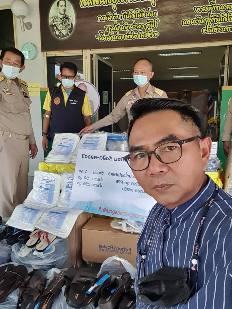 "ส.ว.ไพฑูรย์  หลิมวัฒนา" มอบอุปกรณ์ทางการแพทย์ เพื่อส่งต่อให้เจ้าหน้าที่.ในการปฏิบัติงาน