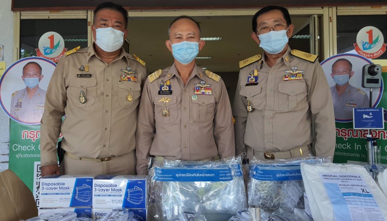 "ส.ว.ไพฑูรย์  หลิมวัฒนา" มอบอุปกรณ์ทางการแพทย์ เพื่อส่งต่อให้เจ้าหน้าที่.ในการปฏิบัติงาน