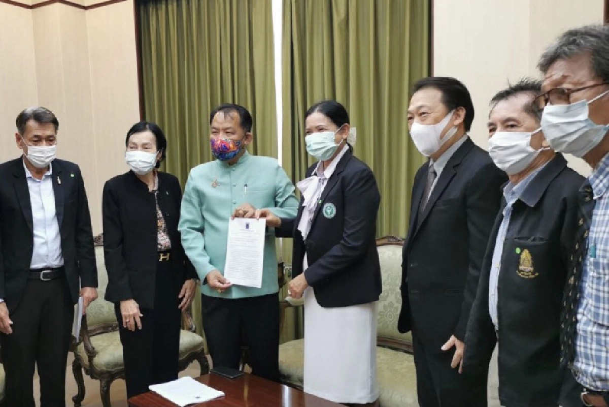 "ศรีสุวรรณ" นำเครือข่ายแพทย์แผนไทยค้านการปิดกั้นการใช้ยาฟ้าทลายโจร