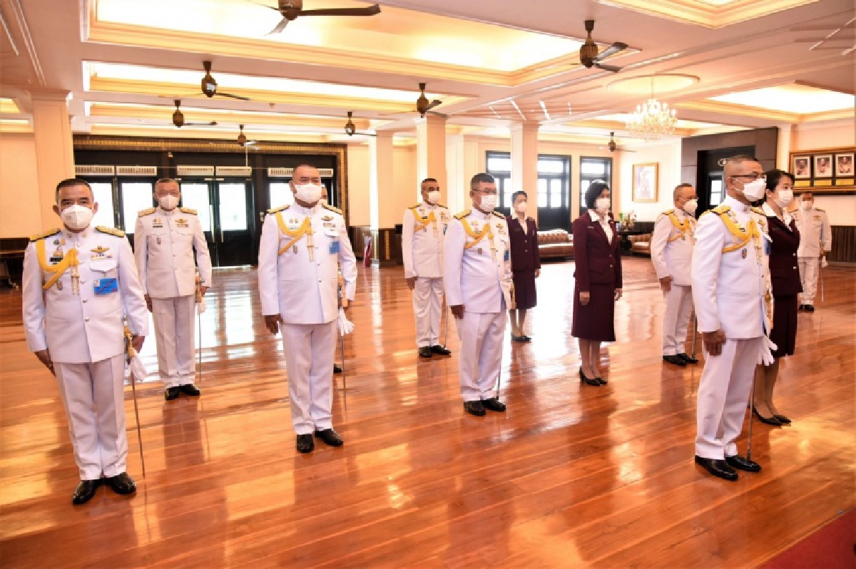 "บิ๊กปั๊ด" ผบ.ตร. นำคณะ ทำพิธีวันเฉลิมพระชนมพรรษา