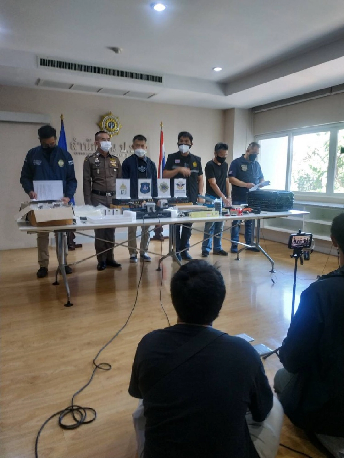 จับหนุ่มซุกไอซ์3กก.ในเครื่องเสียงส่งสิงคโปร์ (มีคลิป)