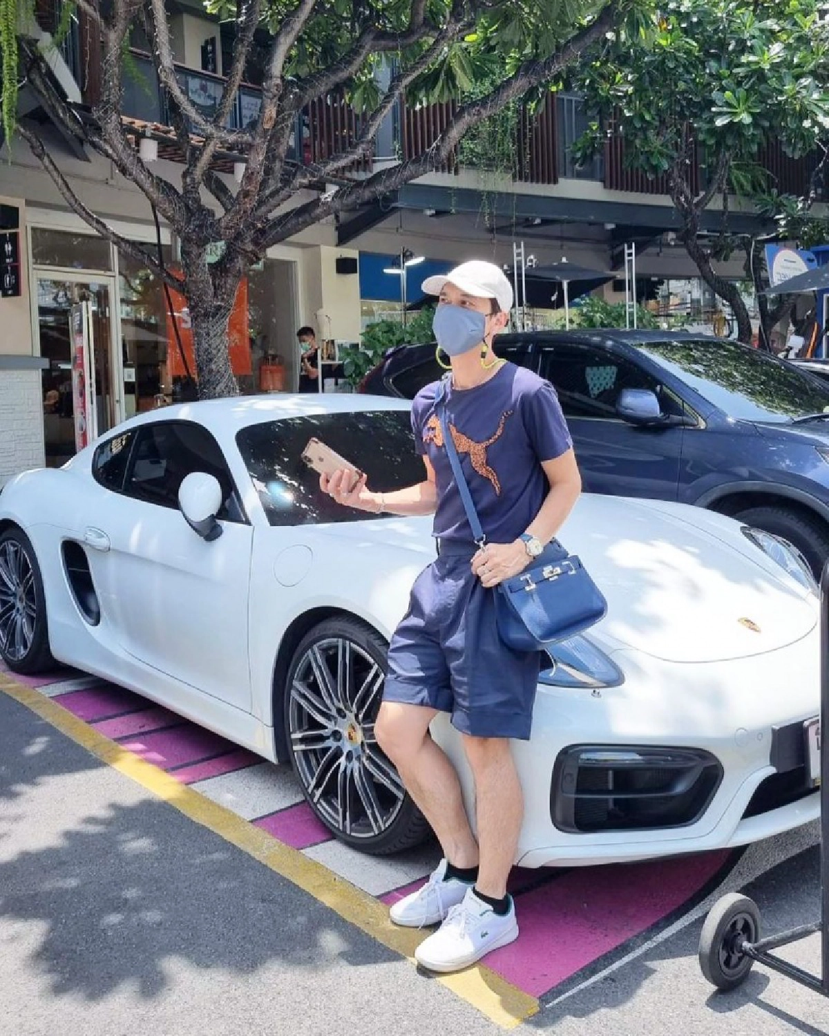 บ๊ายบาย"ดีเจเอกกี้"บอกลารถหรู หลังประกาศขาย