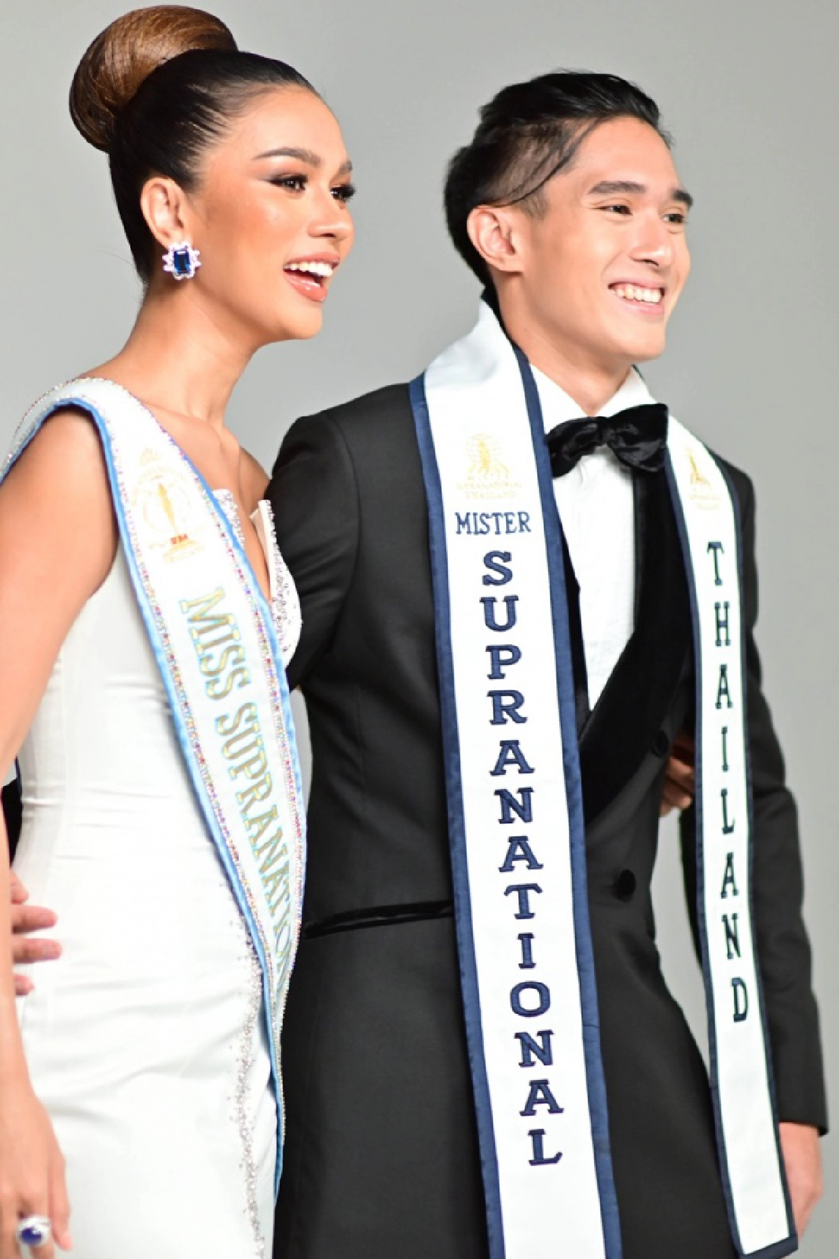 ภาพหลุดเบื้องหลังการถ่ายทำภาพนิ่งของ "ควีน-เบญจรัตน์"