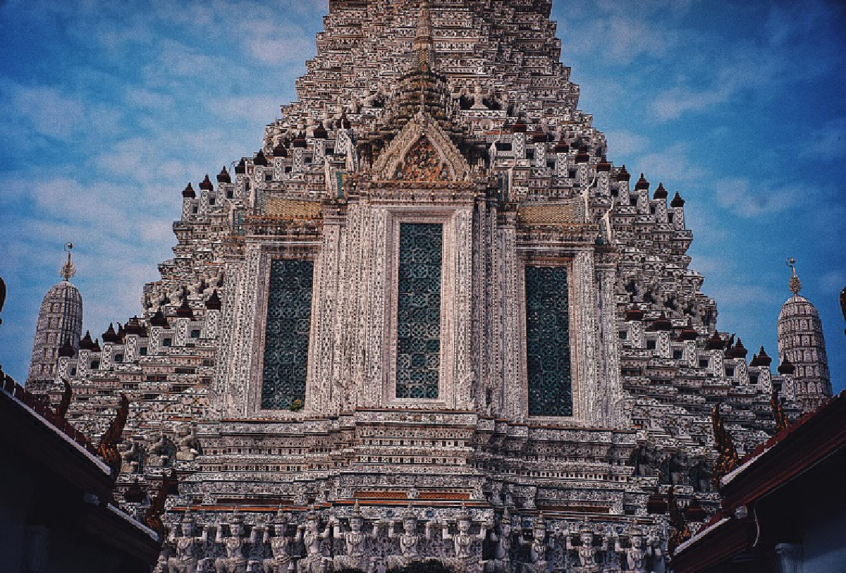 ไหว้พระเสริมมงคล ย่านฝั่งธน ยลองค์ \"พระปฏิมา\" คู่แผ่นดิน