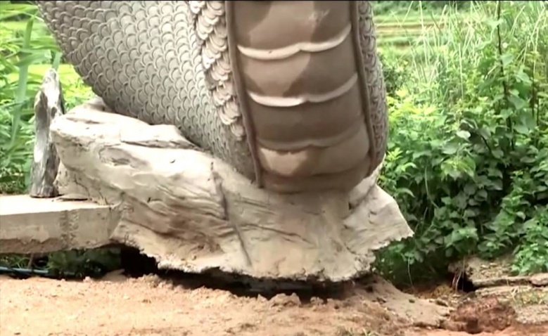 "ซินแสเข่ง"  ผ่าดวงวิกฤติวิเคราะห์ดวง  "บ้านกกกอก" ระวังความแตกแยกมาเยือน 