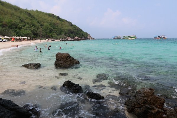 รู้จักชายหาดบน "เกาะล้าน" เปิดเกาะแล้ว 14 มิถุนายน นี้