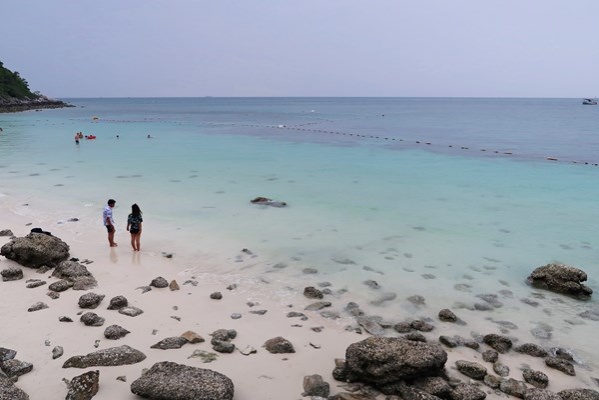 รู้จักชายหาดบน "เกาะล้าน" เปิดเกาะแล้ว 14 มิถุนายน นี้