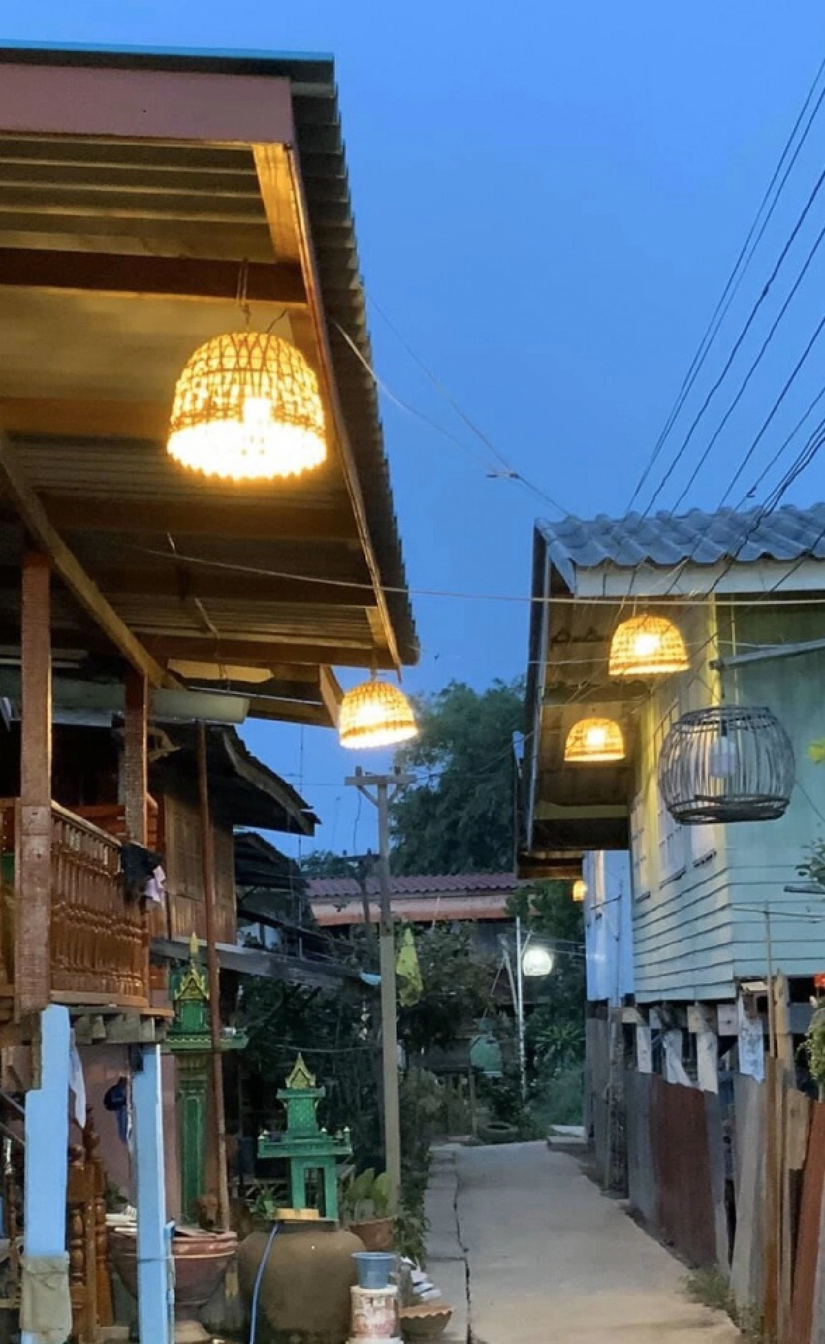 อบต.พอเพียง 'ไฟสุ่มไก่' โมเดล