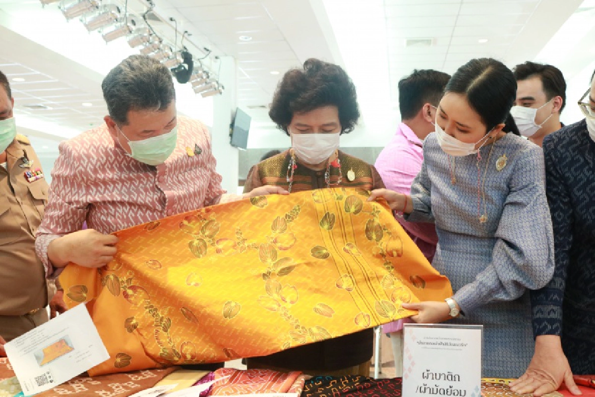 ประชาชนภาคใต้ ปลื้มปีติ ส่งประกวดผ้าลายพระราชทาน "ผ้าลายขอเจ้าฟ้าสิริวัณณวรีฯ" กว่า 200 ผืน