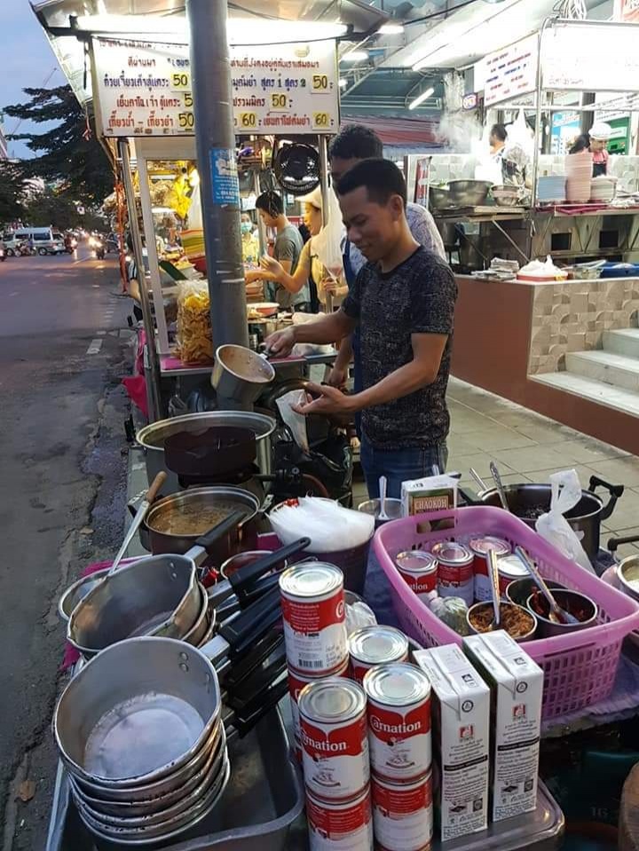 เอาใจคนรักเส้น "เย็นตาโฟ" เจ้าเก่าอุดมสุข เคยลองหรือยัง 