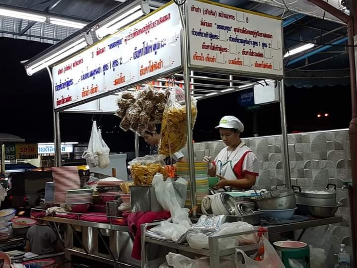 เอาใจคนรักเส้น "เย็นตาโฟ" เจ้าเก่าอุดมสุข เคยลองหรือยัง 