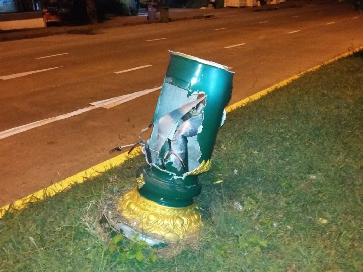  ขุดมาสอบ... เสาไฟ 12 นักษัตร เมืองคอน ต้นละ 1.1 แสน  แพงไปไหม