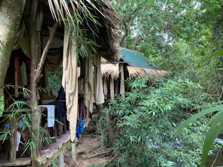 เช็ค อิน กิน เที่ยว ชวนเที่ยว"บ้านต้นไม้"ร้อยหวันนอนฟังสายน้ำสัมผัสธรรมชาติ