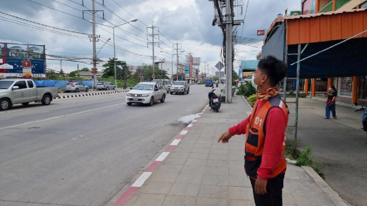 ตำรวจเร่งล่า "ช่างกล"ซ่า ปาระเบิด กลางถนน  