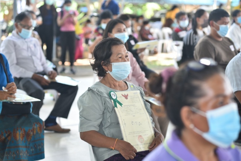"ธรรมนัส "ตรวจราชการจังหวัดขอนแก่น พร้อมมอบโฉนดที่ดินแด่เกษตรกร