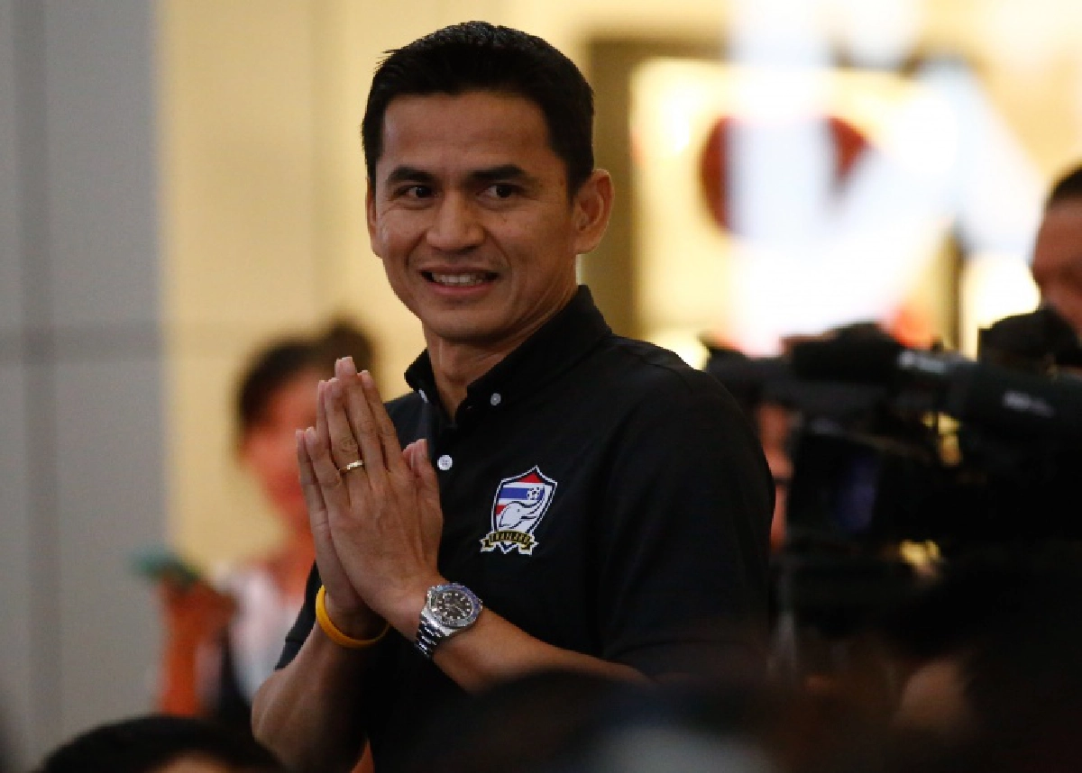 "เฮดโค้ชทีมชาติไทย"ใต้เงาโค้ชคีย์บอร์ด 